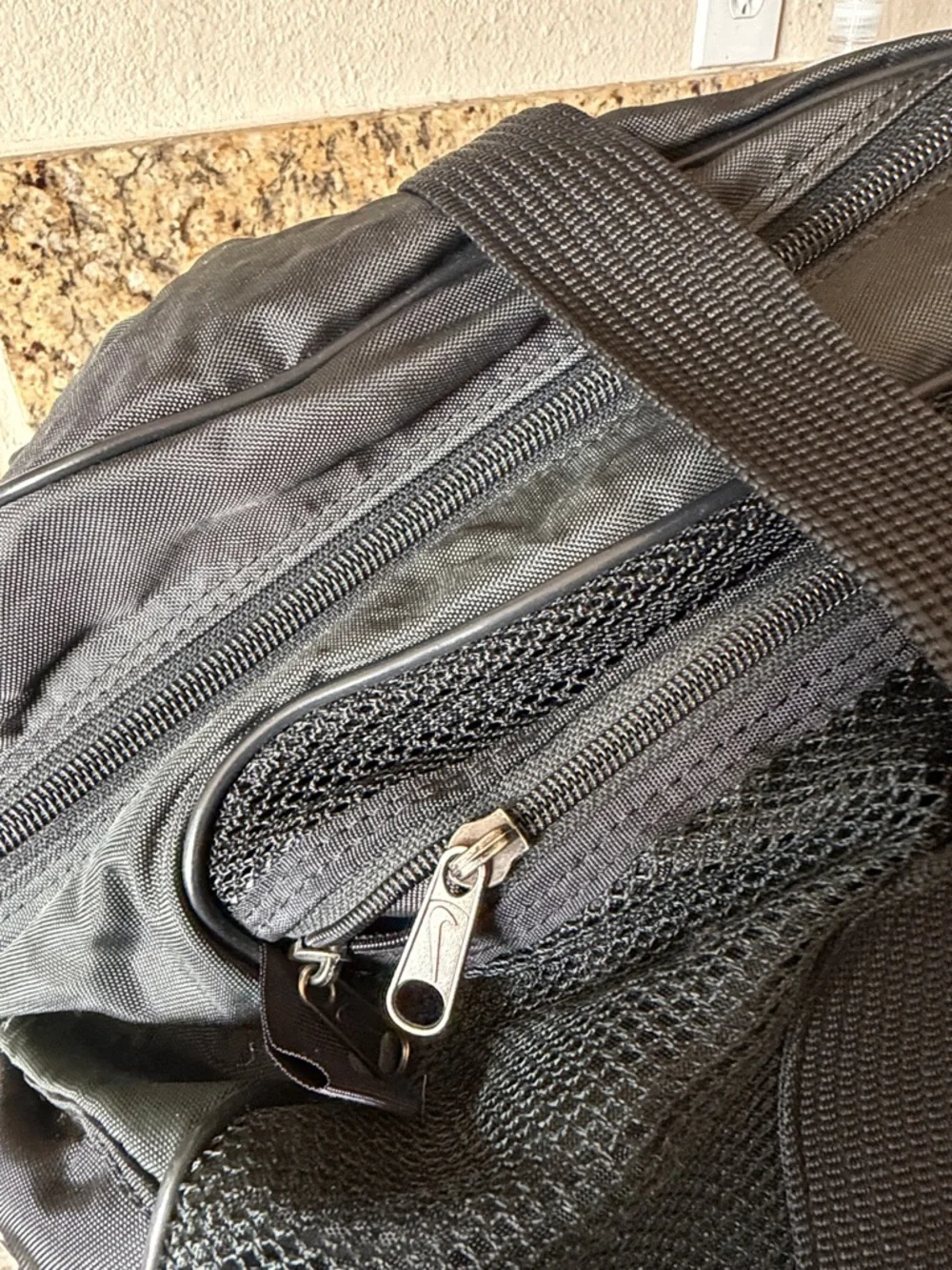 90’s Nike mesh duffle bag